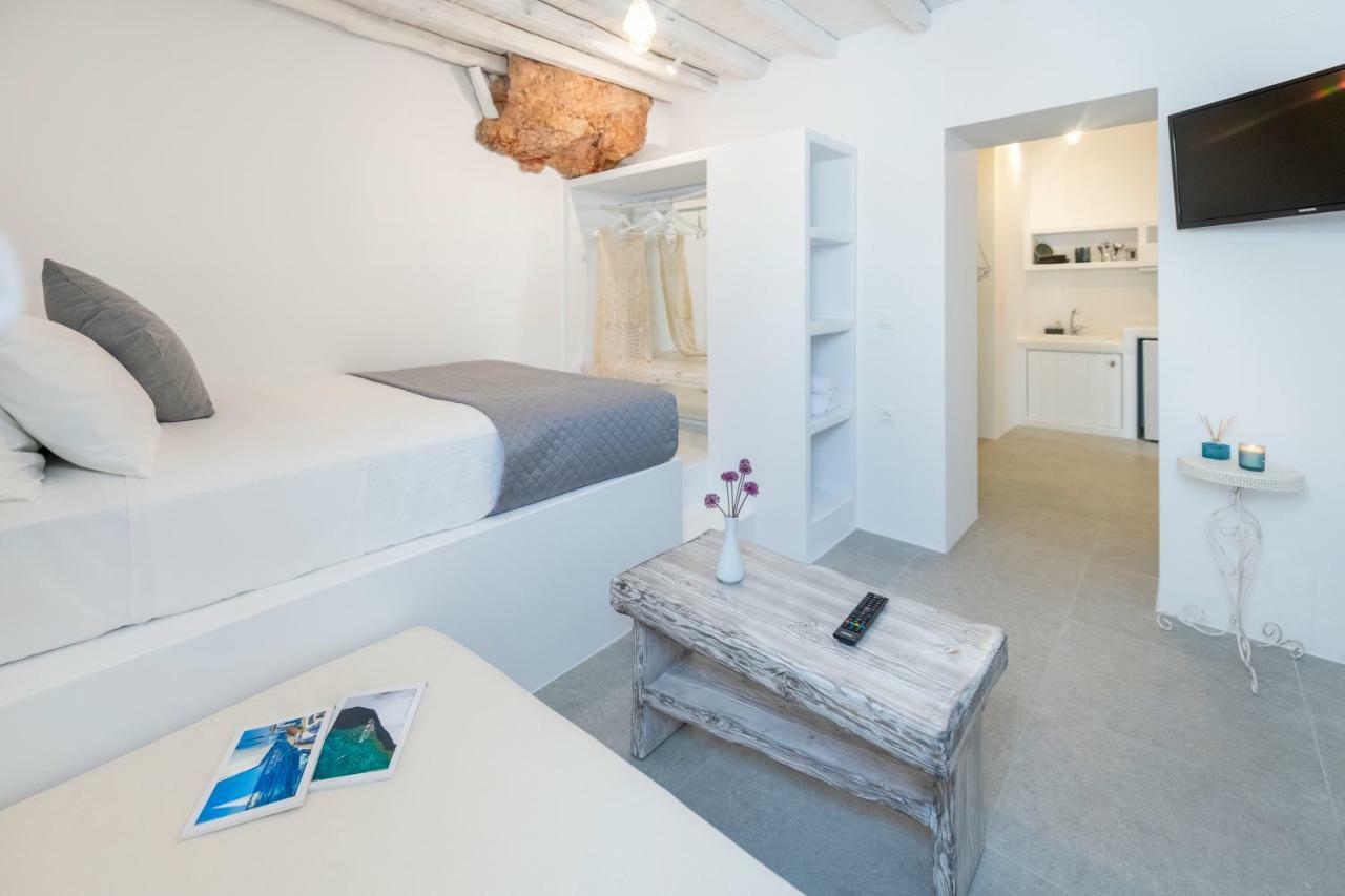 Milinon Suites Firopotamos Esterno foto